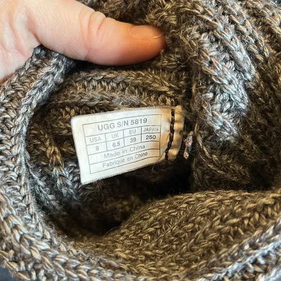 UGG Australia classic Cardi woven knit gray boots - Picture 10 of 10